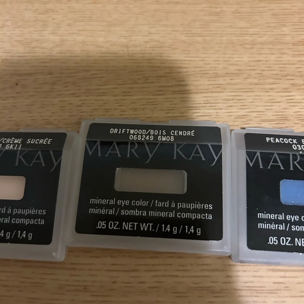 Mary Kay Gold Eyeshadow Palette